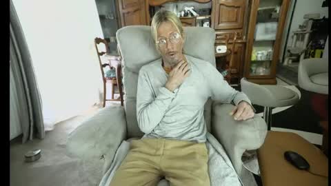 jeff online show from April 22, 4:01 pm