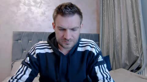 10in_deluxe online show from April 3, 10:34 am