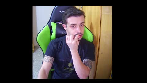 1good_vibes1 online show from September 28, 7:23 pm