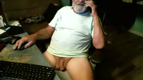 1handyanddee online show from May 28, 2:09 am