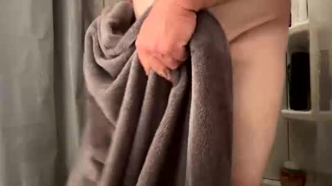 1hunglo412 online show from October 10, 4:06 am