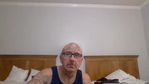TheShyOne18 online show from May 28, 2:48 pm
