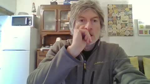 22esserre online show from February 7, 11:45 am