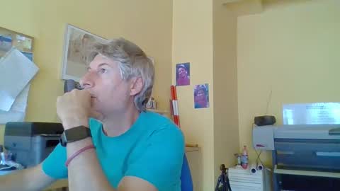 22esserre online show from September 18, 1:13 pm