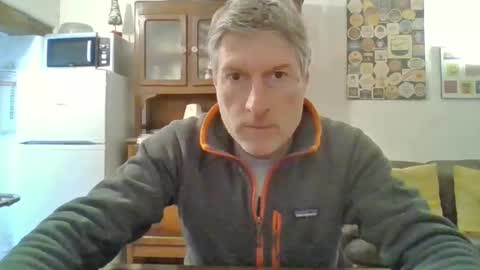 22esserre online show from February 17, 12:59 pm