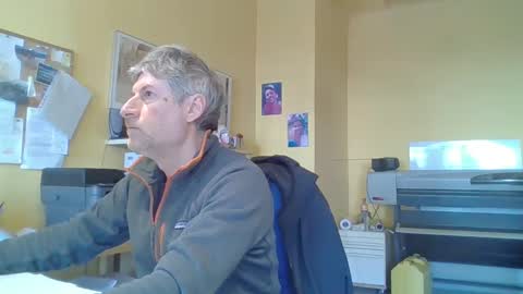 22esserre online show from March 6, 10:20 am