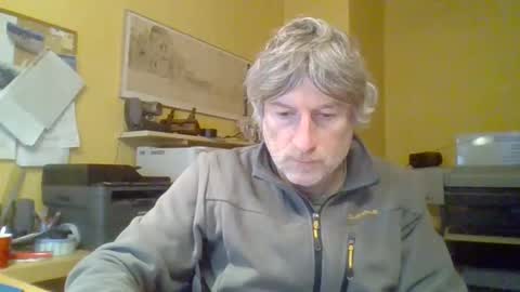 22esserre online show from December 16, 2:57 pm