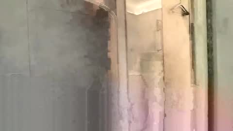 1 online show from April 1, 6:26 am