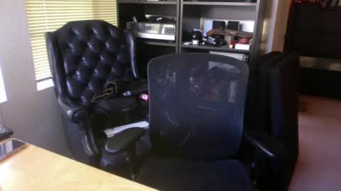 daddy vegas  for single women and couples here online show from November 29, 6:54 pm