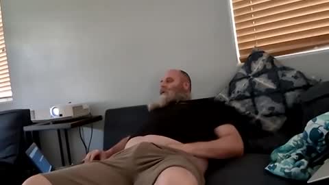 69singledad79 online show from March 6, 9:53 pm