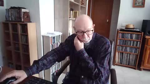  Papi  online show from March 4, 10:22 am