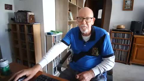  Papi  online show from April 8, 12:58 pm