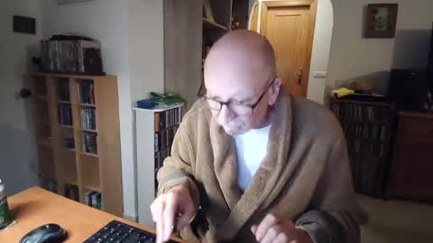  Papi  online show from March 27, 3:21 am