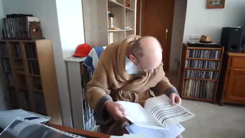  Papi  online show from February 13, 10:31 am