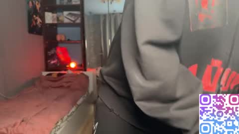 Phillip online show from December 17, 5:41 pm