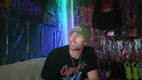 EvelDicknievel1 online show from December 16, 3:57 am