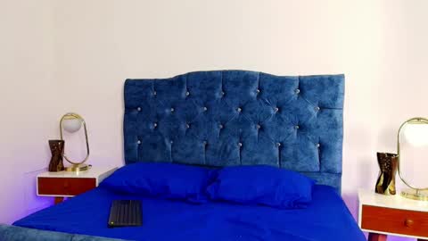 _andrewfalcon2 online show from February 4, 12:33 pm