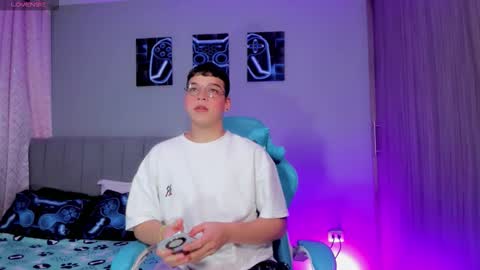 _blake_boy online show from December 2, 6:16 am