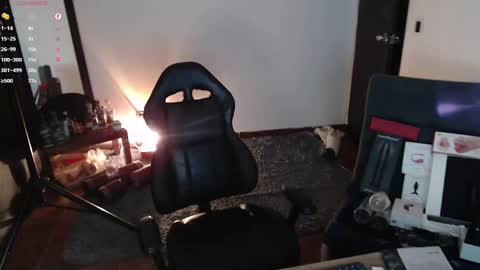 Snapshot of _delacruz911_ chatting on October 22, 11:08 pm delacruz online show from October 22, 11:08 pm
