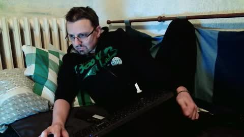 Manuel online show from November 23, 1:55 pm