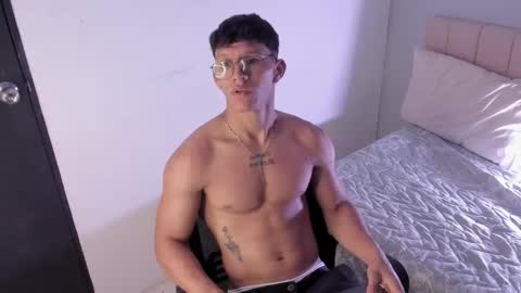 justin online show from February 18, 10:29 pm