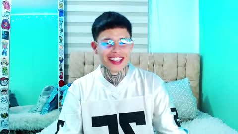 mod online show from February 10, 5:12 am