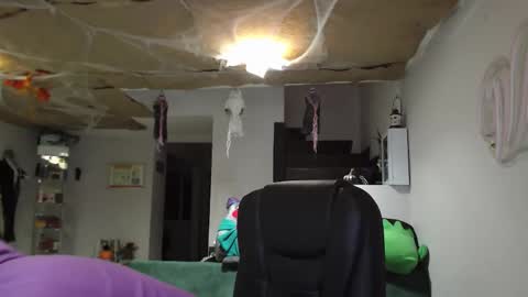 Panda  online show from October 31, 10:57 pm