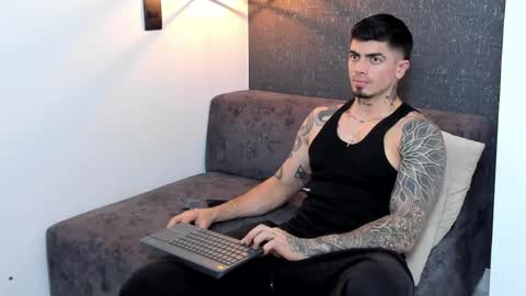 _mrcock_ online show from March 13, 4:20 am