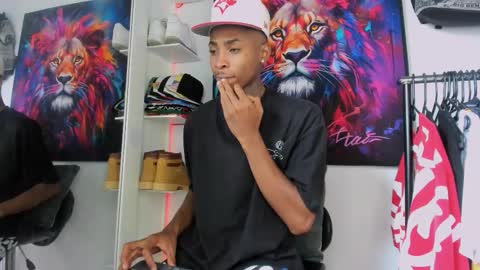 Kevin  online show from February 1, 7:45 pm