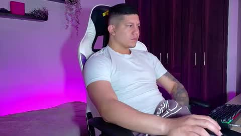 Roberto online show from October 20, 12:42 pm