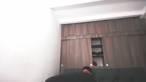 Juan Pablo-independent model online show from February 14, 8:09 am