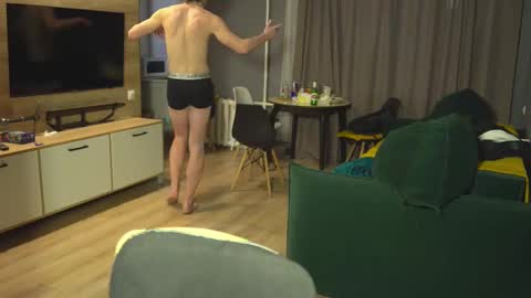 OLIVERERENMARCUSpvt is open online show from February 10, 3:46 am