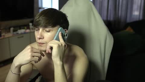 OLIVERERENMARCUSpvt is open online show from March 24, 4:28 am