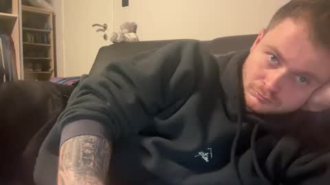 _stevie___ online show from November 28, 10:22 pm