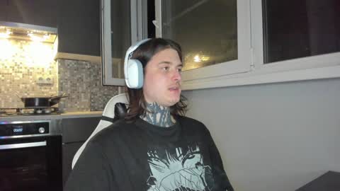 _torfin_ online show from December 13, 1:37 am