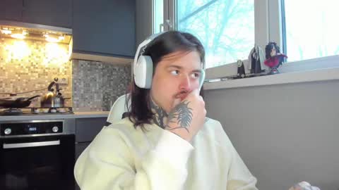 _torfin_ online show from February 11, 6:30 am