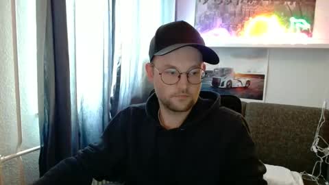 _whoisthatguy_ online show from May 18, 3:06 pm
