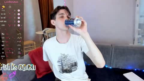 Aaron Bang online show from May 13, 3:53 pm