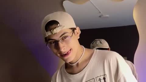 Aaron Ezequiel online show from September 16, 7:58 pm