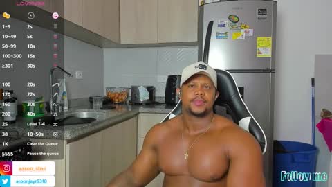 Aaron online show from December 21, 1:52 pm