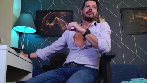 Aaron online show from February 17, 5:06 am