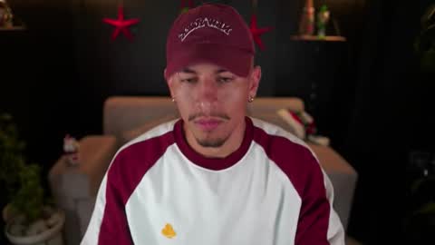 AARON  online show from December 1, 1:52 am