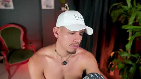 AARON  online show from January 10, 12:20 pm