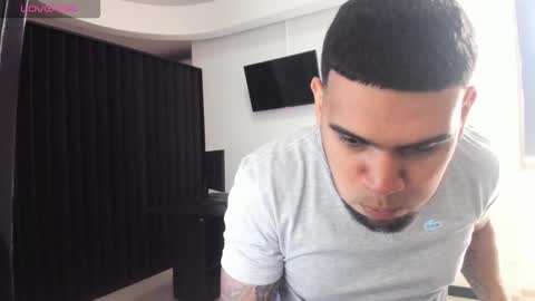 ig aaron hunter123 online show from March 18, 1:25 pm