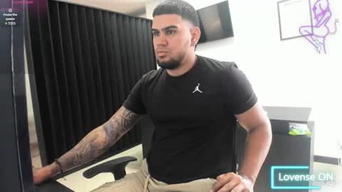 ig aaron hunter123 online show from March 20, 5:06 pm