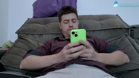 Snapshot of aaronlegend chatting on February 25, 7:58 pm Aaron  online show from February 25, 7:58 pm