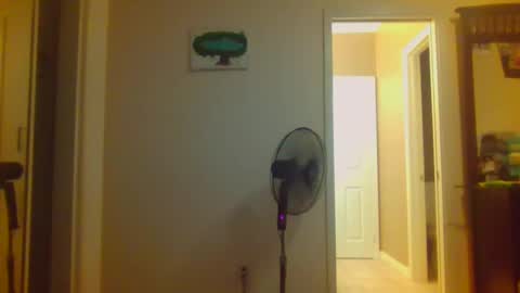 Snapshot of aaronprezent chatting on October 5, 7:45 am aaronprezent online show from October 5, 7:45 am