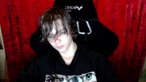 abbysal_blade online show from December 24, 10:01 am