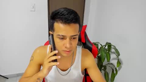 Independence model AbelAsburgo online show from April 6, 12:51 am