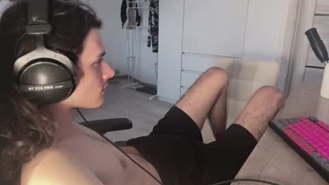 hi  cum in pvt noi extra tip online show from July 8, 5:17 pm
